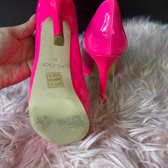 Aldo neon pink high heel - Picture 3 of 5